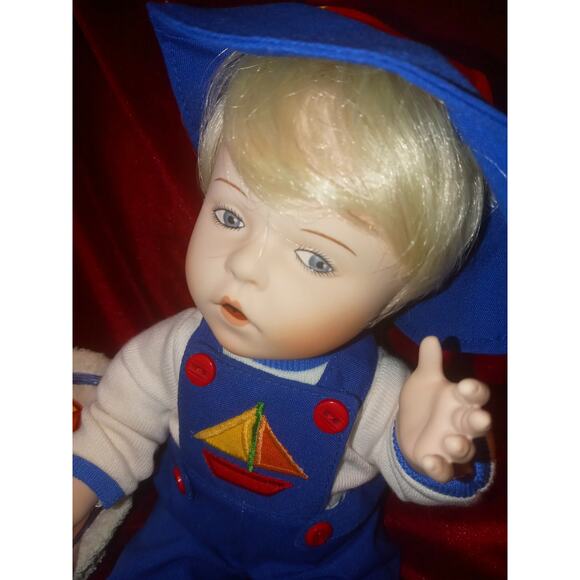 Vtg 1990 Georgetown Coll. COREY THE BEACHCOMBER 12" Porcelain Doll W/Orig Box - Picture 3 of 5